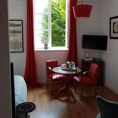 Studio Lilly A La Mer Apartment